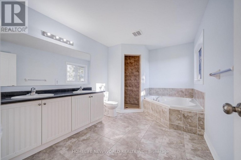 146 ART WEST AVENUE, Newmarket (Woodland Hill), Ontario, L3X0C1