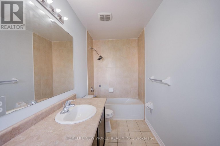 146 ART WEST AVENUE, Newmarket (Woodland Hill), Ontario, L3X0C1