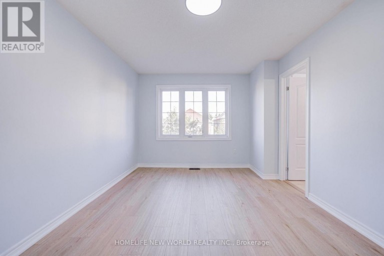 146 ART WEST AVENUE, Newmarket (Woodland Hill), Ontario, L3X0C1