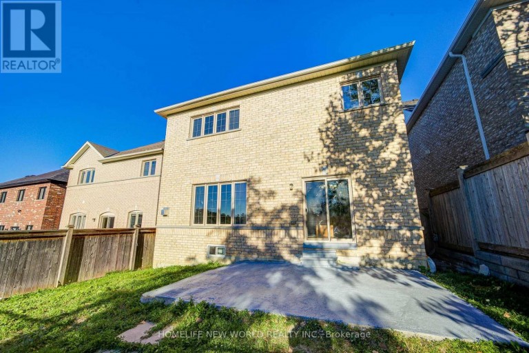 146 ART WEST AVENUE, Newmarket (Woodland Hill), Ontario, L3X0C1