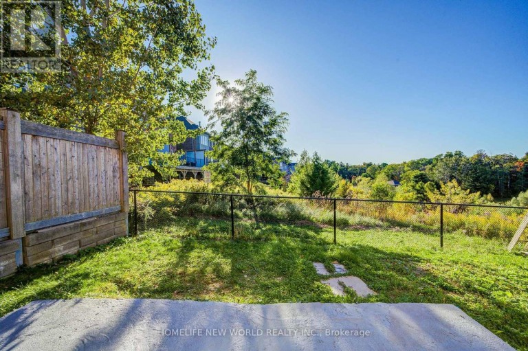 146 ART WEST AVENUE, Newmarket (Woodland Hill), Ontario, L3X0C1