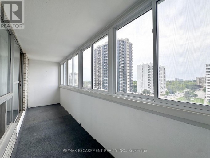 809 - 35 TOWERING HEIGHTS BOULEVARD, St. Catharines (Glendale/Glenridge), Ontario, L2T3G9