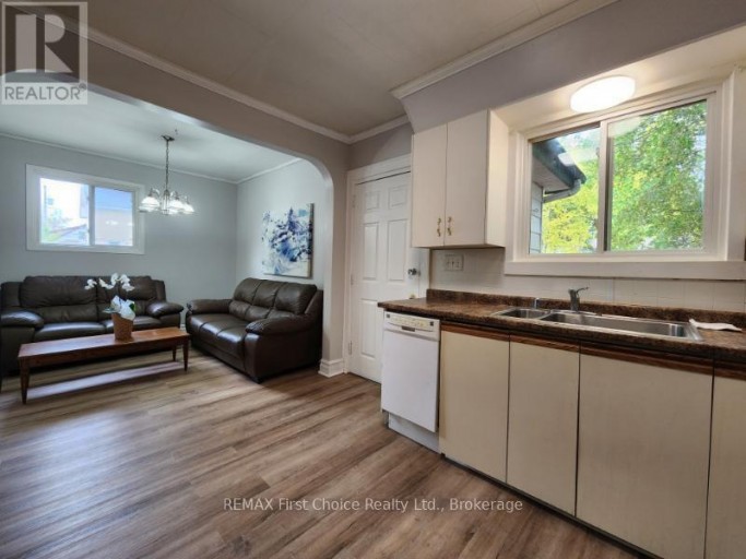 380 QUEEN STREET, Thunder Bay (Court / Cumberland), Ontario, P7B2K1