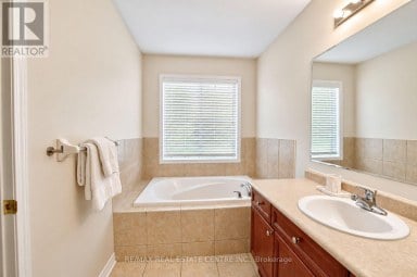 3 CHUDLEIGH AVENUE Brampton (Credit Valley) Ontario photo 19