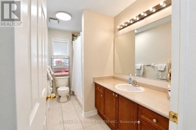 3 CHUDLEIGH AVENUE Brampton (Credit Valley) Ontario photo 24