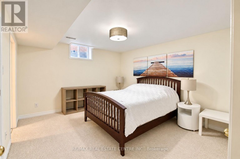 3 CHUDLEIGH AVENUE, Brampton (Credit Valley), Ontario, L6X0N1