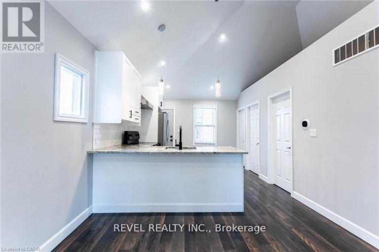 222 KENSINGTON AVENUE N, Hamilton (Crown Point), Ontario, L8L7N7