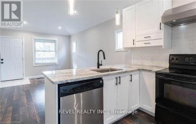222 KENSINGTON AVENUE N Hamilton (Crown Point) Ontario photo 15