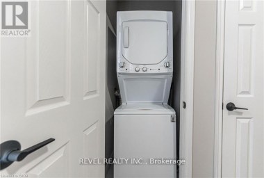 222 KENSINGTON AVENUE N Hamilton (Crown Point) Ontario photo 16