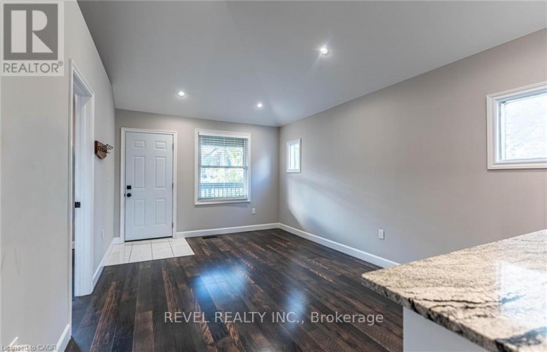 222 KENSINGTON AVENUE N, Hamilton (Crown Point), Ontario, L8L7N7
