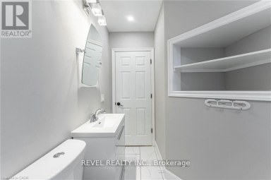 222 KENSINGTON AVENUE N Hamilton (Crown Point) Ontario photo 29