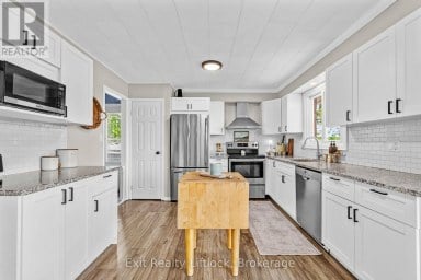 2917 HIGHWAY 28 Douro-Dummer Ontario photo 8