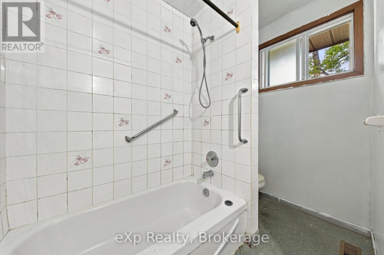 501 SIDNEY STREET, Belleville (Belleville Ward), Ontario, K8P4A3