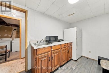 501 SIDNEY STREET Belleville (Belleville Ward) Ontario photo 24