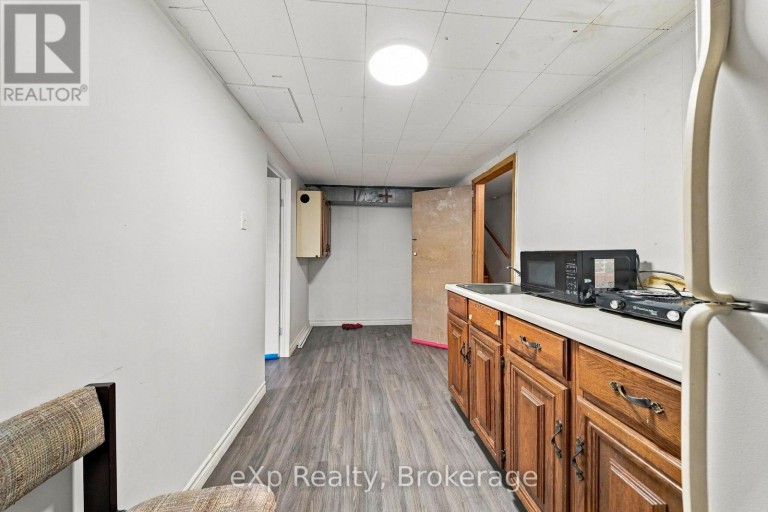 501 SIDNEY STREET, Belleville (Belleville Ward), Ontario, K8P4A3