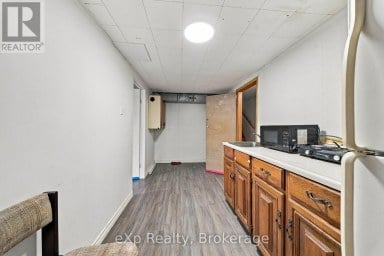 501 SIDNEY STREET Belleville (Belleville Ward) Ontario photo 25