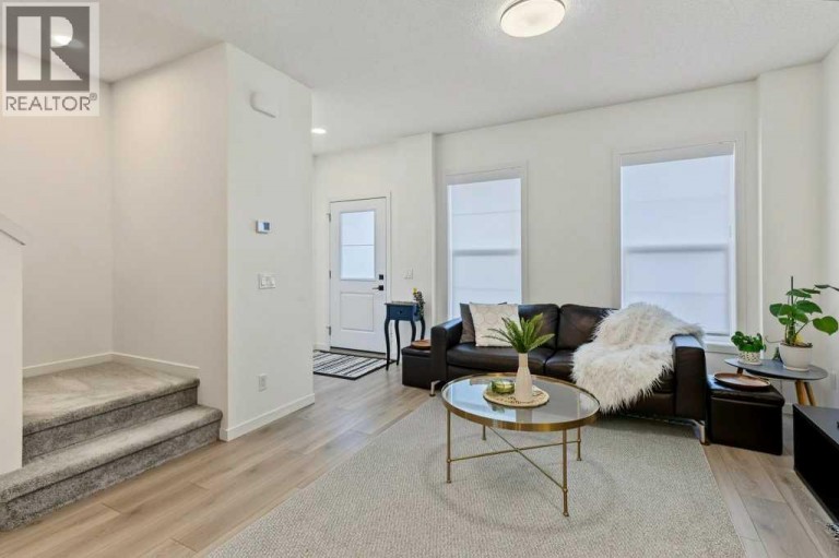 533 Sage Hill Road NW, Calgary, Alberta, T3R1Y2