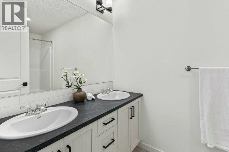 533 Sage Hill Road NW, Calgary, Alberta, T3R1Y2