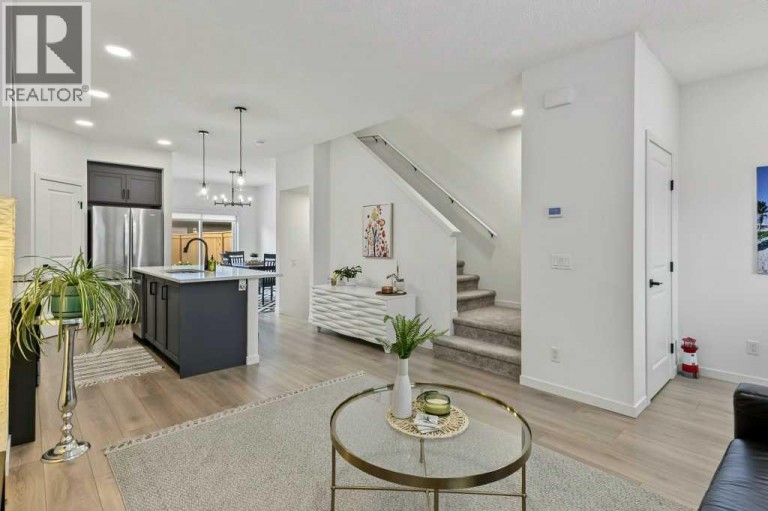 533 Sage Hill Road NW, Calgary, Alberta, T3R1Y2