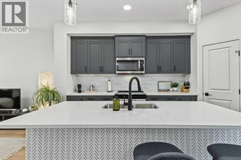 533 Sage Hill Road NW, Calgary, Alberta, T3R1Y2