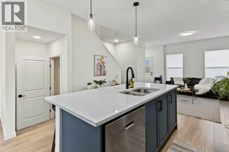 533 Sage Hill Road NW, Calgary, Alberta, T3R1Y2