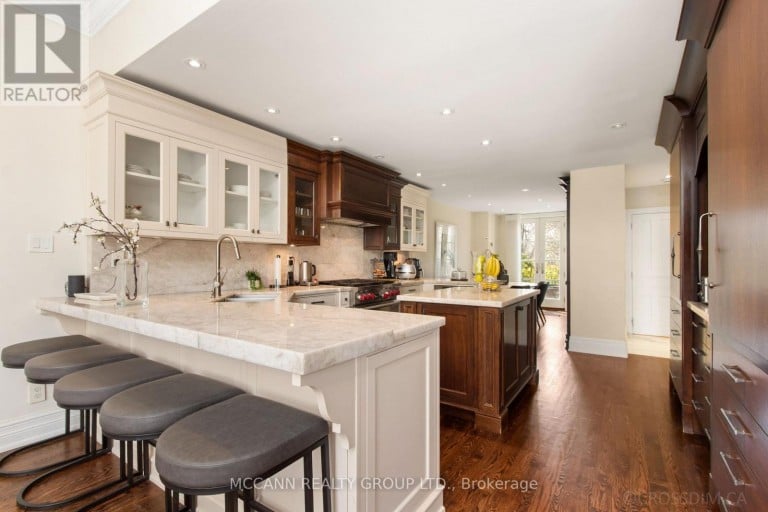 27 STRATHGOWAN CRESCENT, Toronto (Lawrence Park South), Ontario, M4N2Z6
