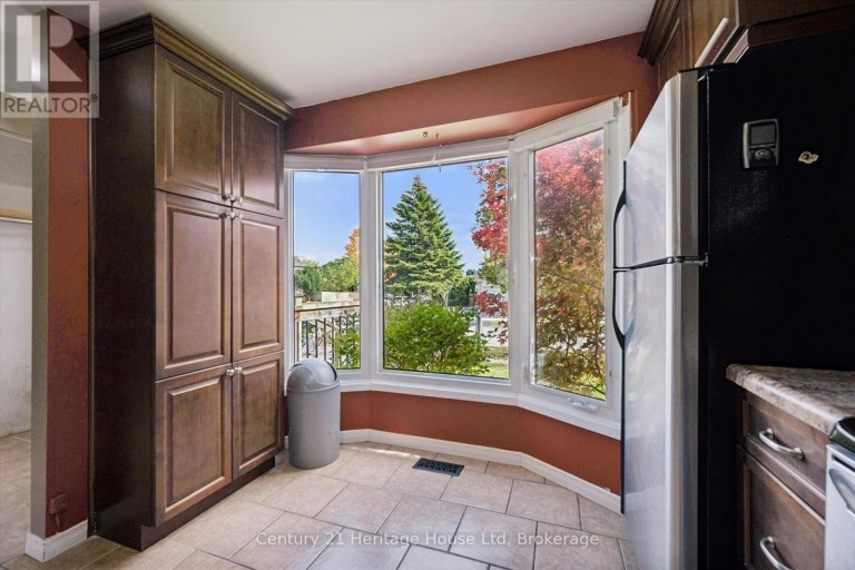 279 STRATHALLAN STREET, Centre Wellington (Fergus), Ontario, N1M3L6