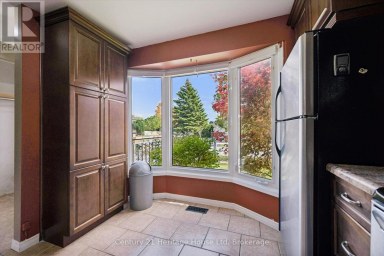 279 STRATHALLAN STREET Centre Wellington (Fergus) Ontario photo 10