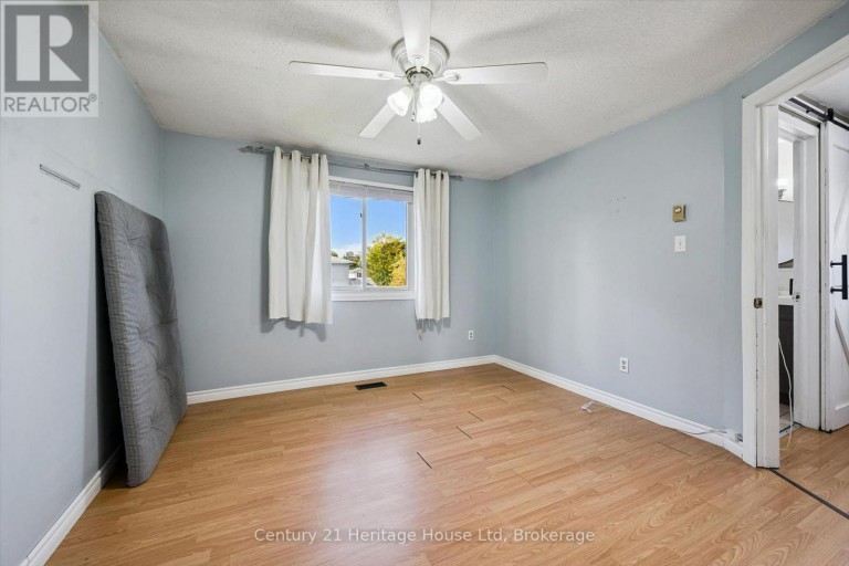 279 STRATHALLAN STREET, Centre Wellington (Fergus), Ontario, N1M3L6