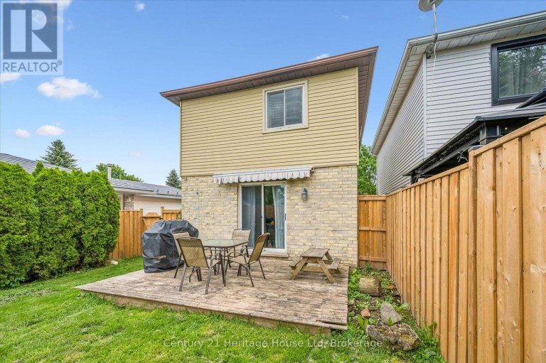 279 STRATHALLAN STREET, Centre Wellington (Fergus), Ontario, N1M3L6