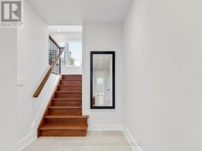 49 FERGUS AVENUE, Richmond Hill (Oak Ridges Lake Wilcox), Ontario, L4E3C2