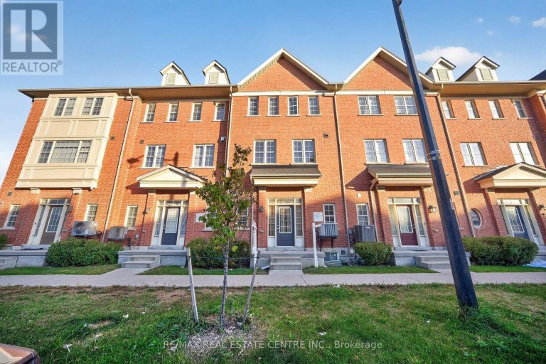 5 - 2530 COUNTRYSIDE DRIVE, Brampton (Sandringham-Wellington North), Ontario, L6R3T4