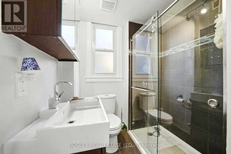45 ALTON AVENUE, Toronto (South Riverdale), Ontario, M4L2M3