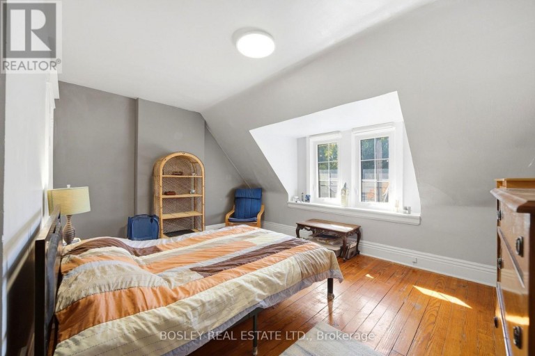 45 ALTON AVENUE, Toronto (South Riverdale), Ontario, M4L2M3