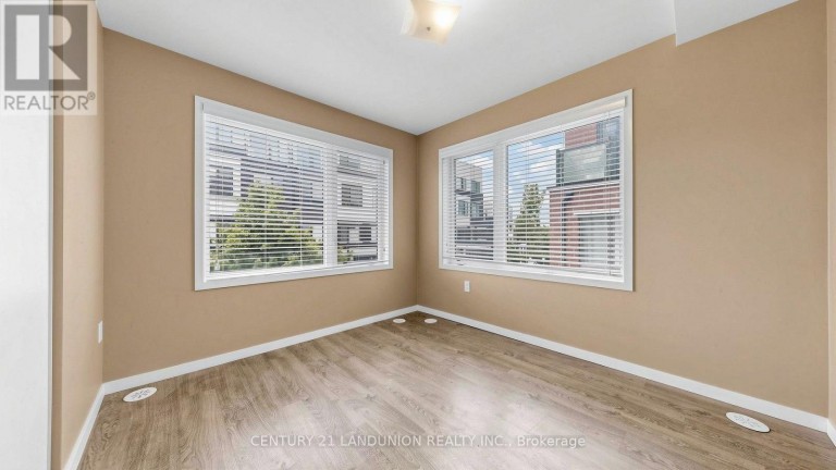 107 - 600 ALEX GARDNER CIRCLE, Aurora (Aurora Village), Ontario, L4G3G5