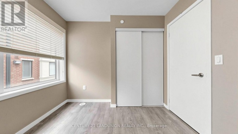 107 - 600 ALEX GARDNER CIRCLE, Aurora (Aurora Village), Ontario, L4G3G5