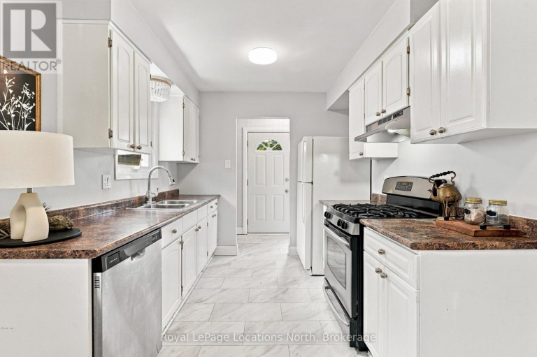 32 COURTICE CRESCENT, Collingwood, Ontario, L9Y4G1