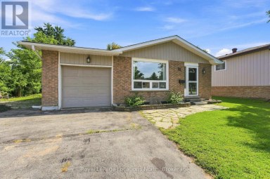32 COURTICE CRESCENT Collingwood Ontario photo 2