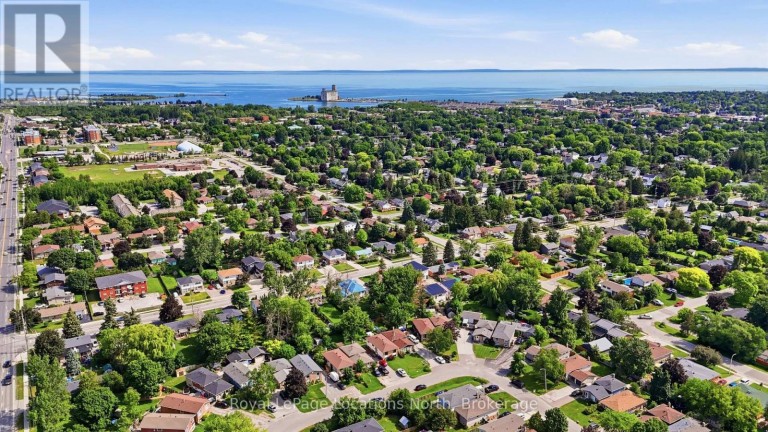32 COURTICE CRESCENT, Collingwood, Ontario, L9Y4G1