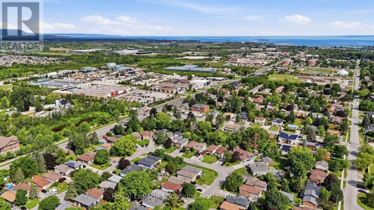 32 COURTICE CRESCENT, Collingwood, Ontario, L9Y4G1