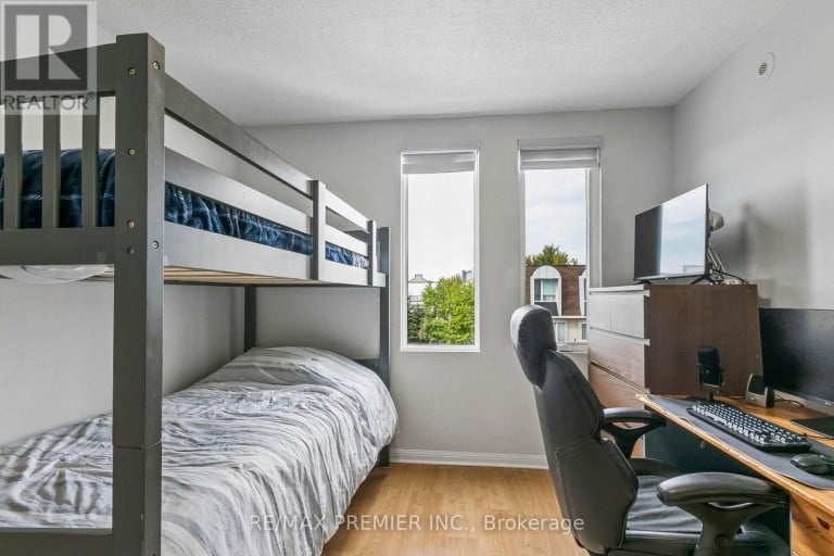 2152 - 105 GEORGE APPLETON WAY, Toronto (Downsview-Roding-CFB), Ontario, M3M0A2