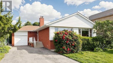 32 ALLONSIUS DRIVE Toronto (Eringate-Centennial-West Deane) Ontario photo 1