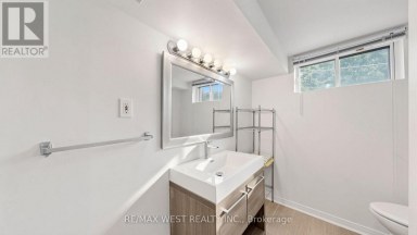 32 ALLONSIUS DRIVE Toronto (Eringate-Centennial-West Deane) Ontario photo 37