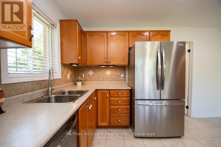 48 BRULE LAKEWAY, Georgina (Sutton & Jackson's Point), Ontario, L0E1L0