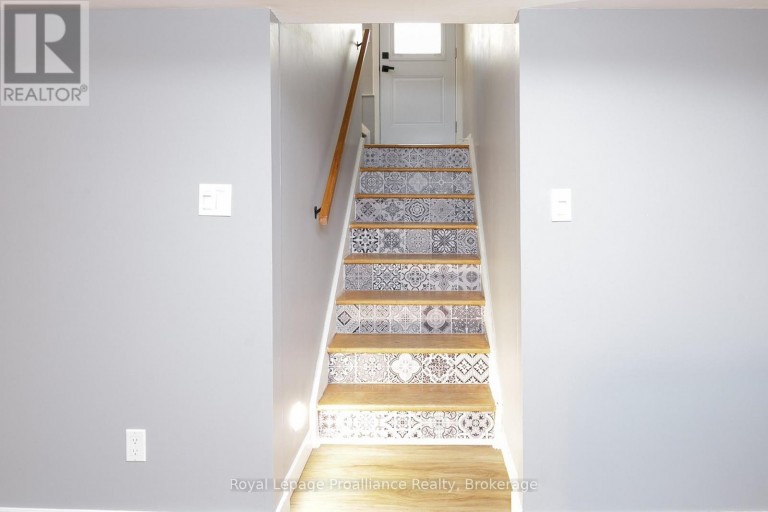 112 PROSPECT HILL, Quinte West (Trenton Ward), Ontario, K8V2V3