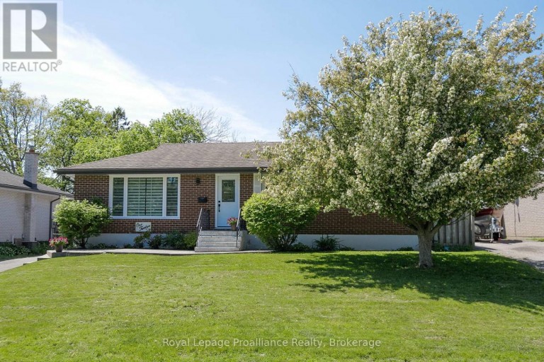 112 PROSPECT HILL, Quinte West (Trenton Ward), Ontario, K8V2V3
