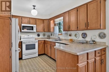 87 OAKWOOD CRESCENT Peterborough (Monaghan Ward 2) Ontario photo 11