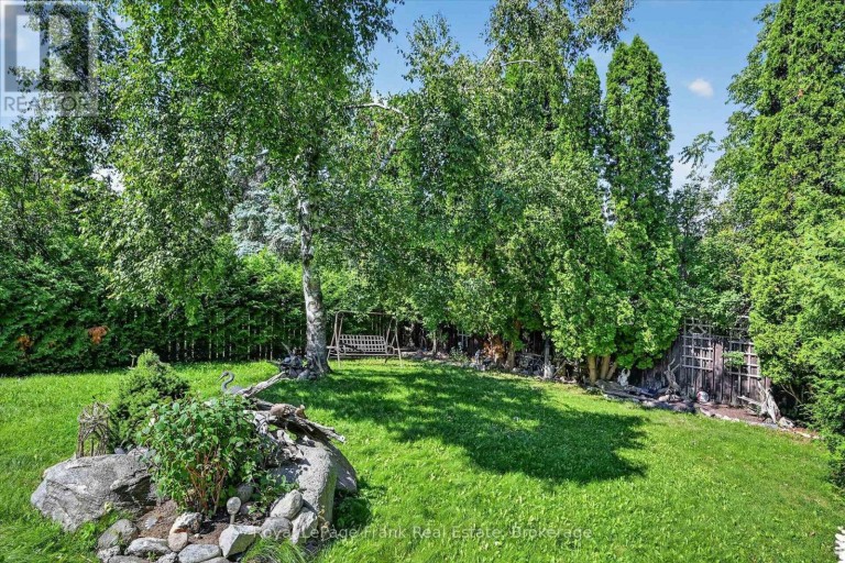 87 OAKWOOD CRESCENT, Peterborough (Monaghan Ward 2), Ontario, K9J1N2