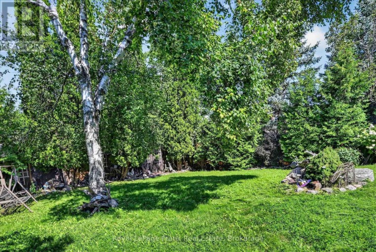 87 OAKWOOD CRESCENT, Peterborough (Monaghan Ward 2), Ontario, K9J1N2