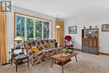 87 OAKWOOD CRESCENT Peterborough (Monaghan Ward 2) Ontario photo 5